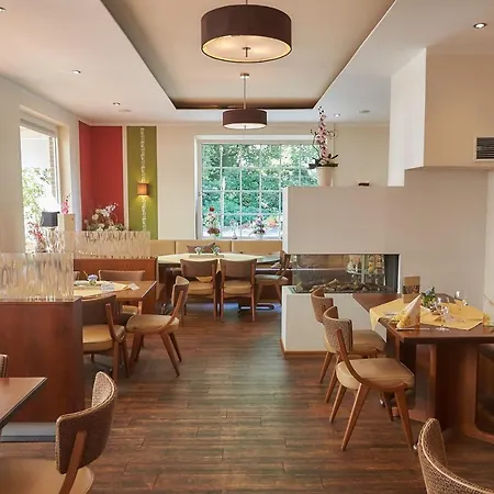 Flairhotel Hubertus 4* Бад-Цвишенан