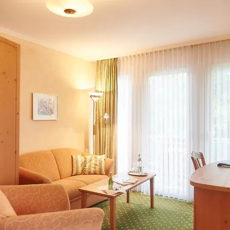 Flairhotel Hubertus מלון באד צווישנהם