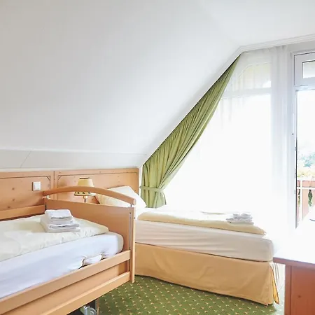 Flairhotel Hubertus Отель Бад-Цвишенан
