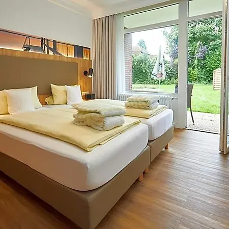 Hotel Flairhotel Hubertus 4*