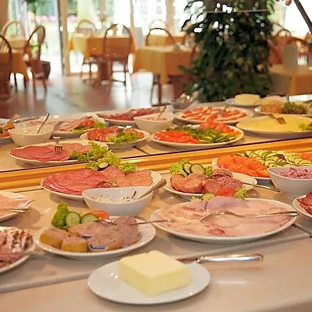 Hotel Flairhotel Hubertus 4*