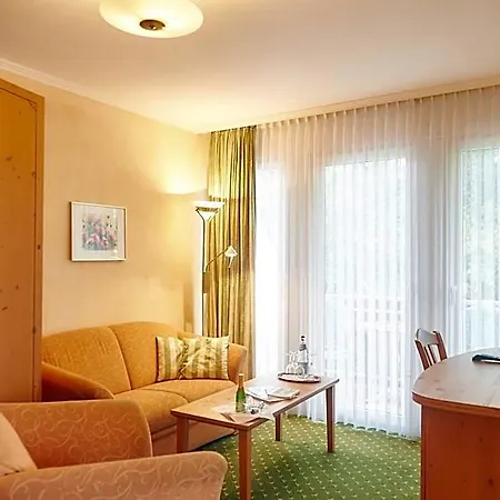 Flairhotel Hubertus באד צווישנהם