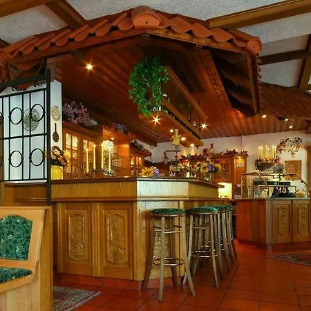 Flairhotel Hubertus 4*