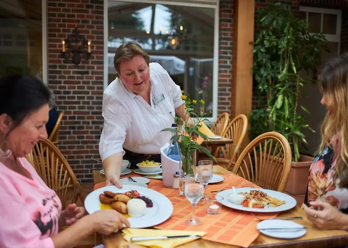 Отель Flairhotel Hubertus Бад-Цвишенан