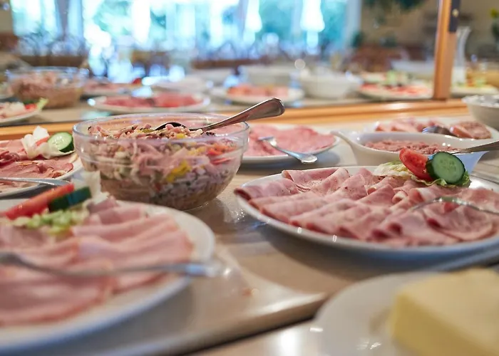 Отель Flairhotel Hubertus Бад-Цвишенан