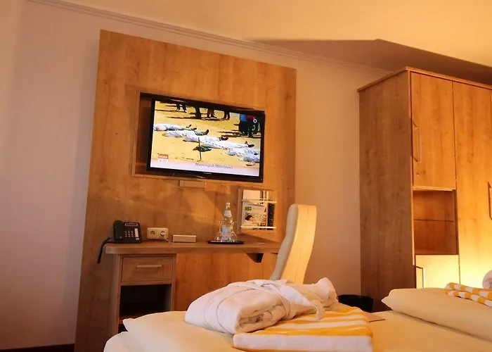 Flairhotel Hubertus Отель Бад-Цвишенан