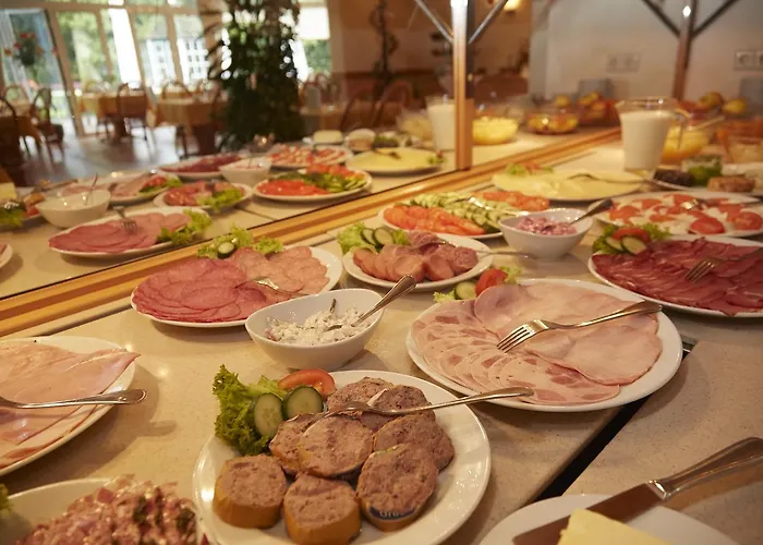 Отель Flairhotel Hubertus Бад-Цвишенан